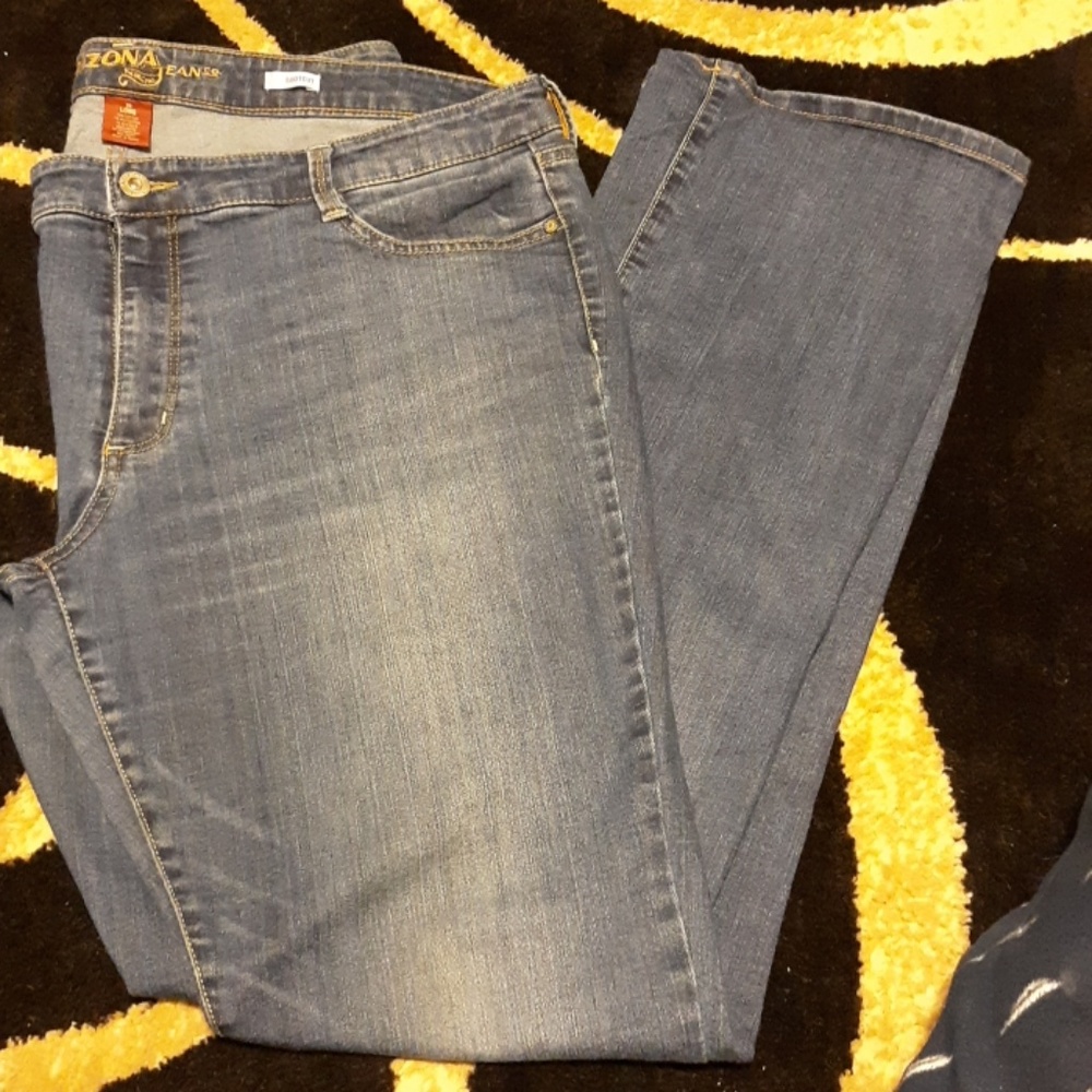 Boot cut jeans